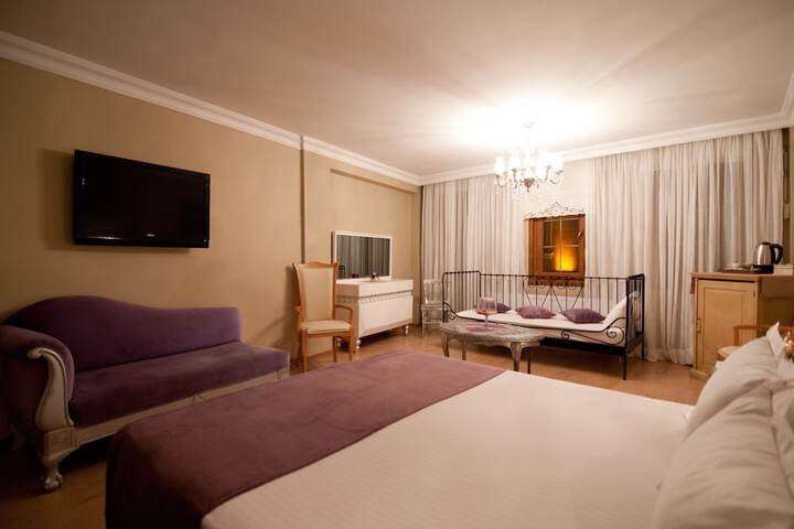 Room 34 of 49