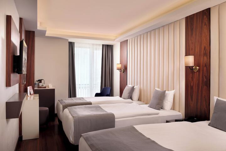 Room 17 of 63