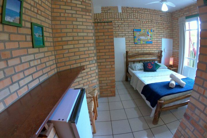 Room 42 of 104
