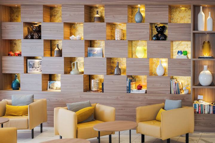Hotel Interior 8 of 89