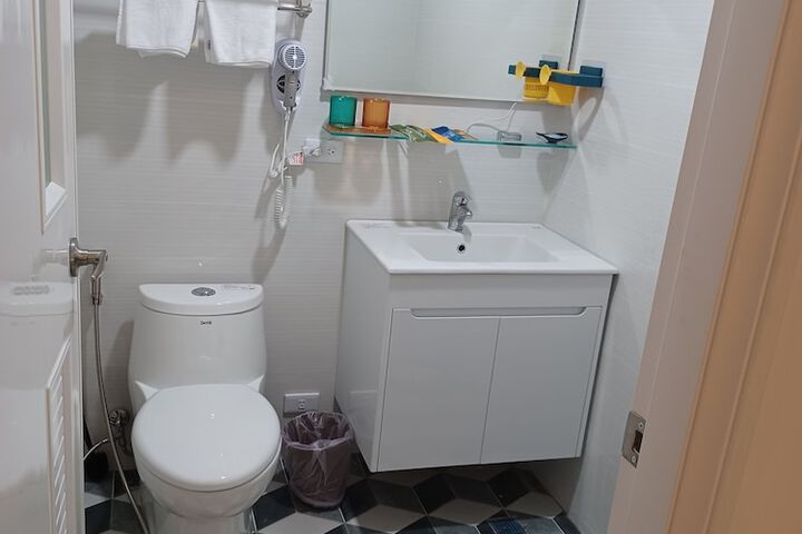 Room 25 of 31