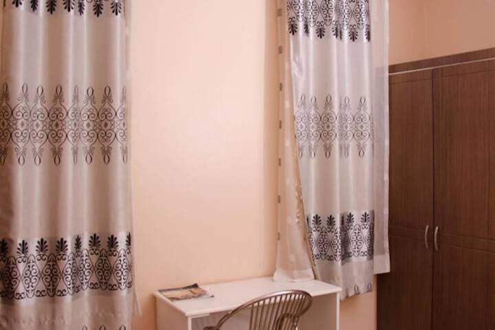 Room 12 of 64