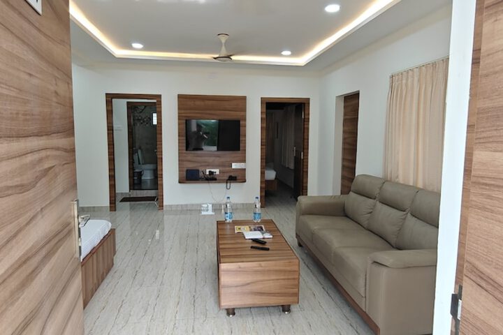 Room 6 of 21