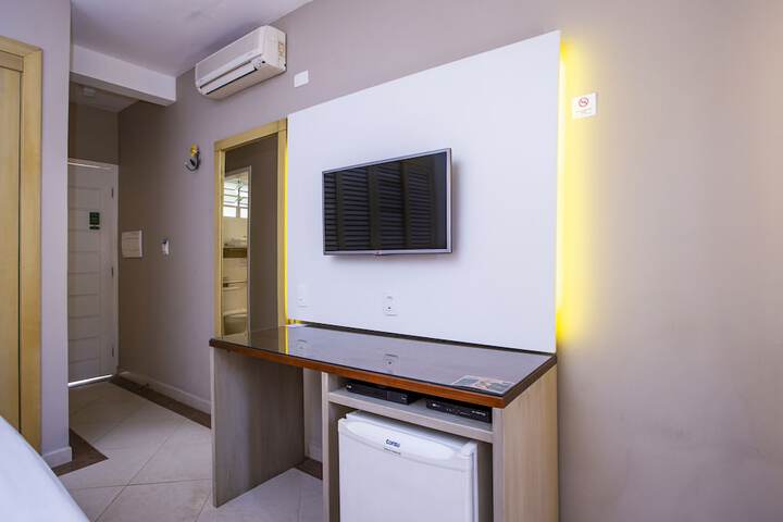 Room 52 of 139