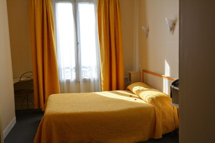 Room 10 of 35