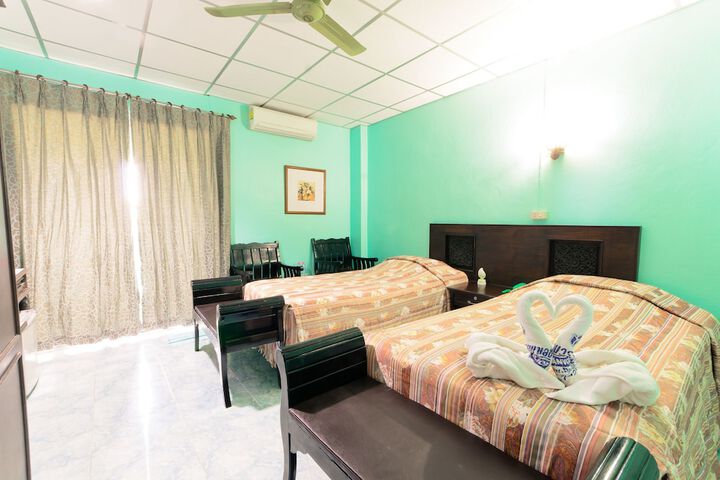 Room 5 of 50