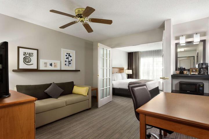 1 King Bed Accessible (4 of 5)