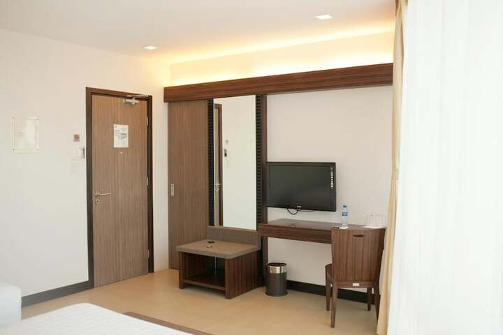 Room 19 of 36