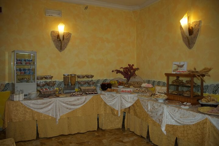 Breakfast/Coffee Service 23 of 63