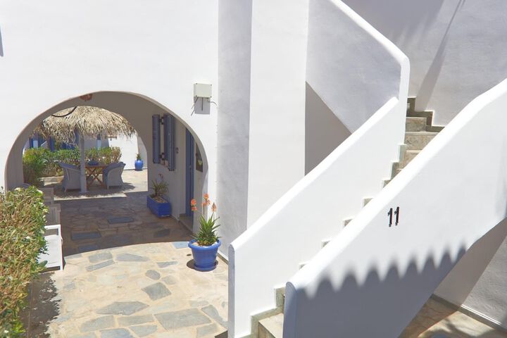 Hotel Entry