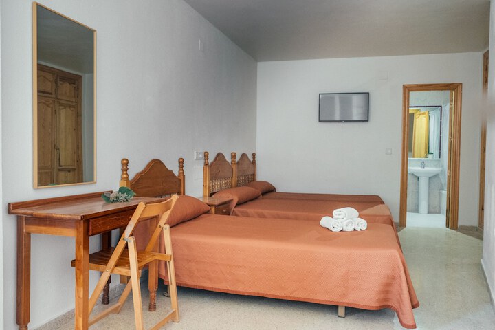 Room 15 of 35