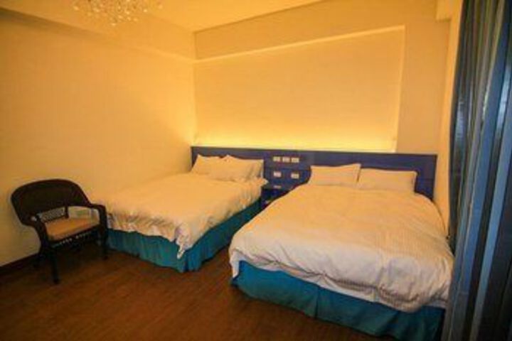 Room 11 of 26