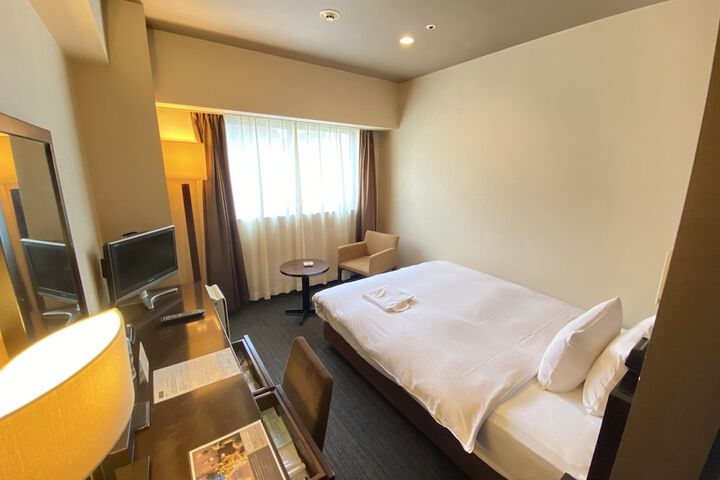 Room 16 of 53