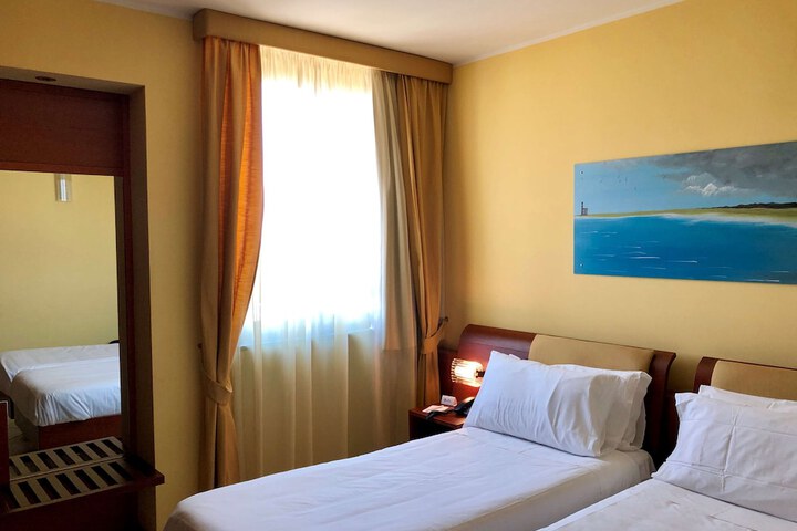 Room 26 of 59