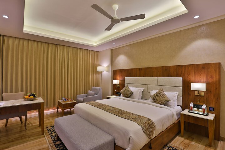 Room 10 of 23