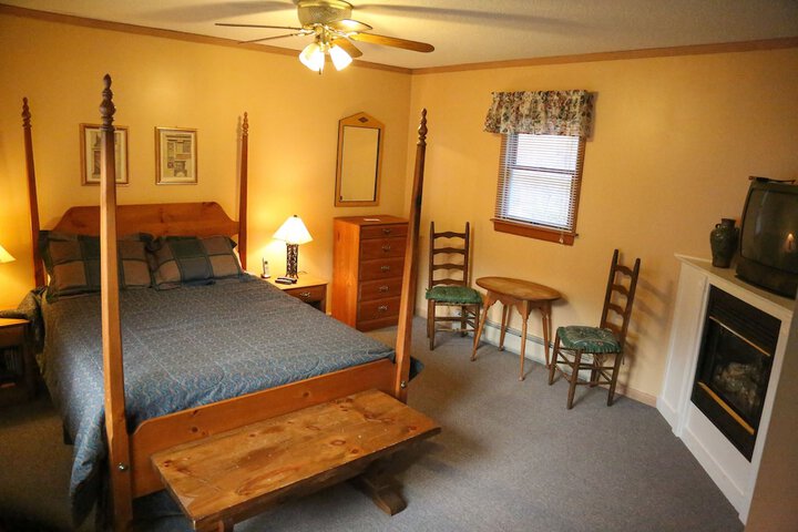 Room 6 of 165