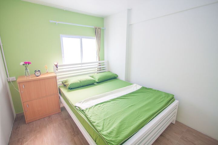 Room 25 of 76