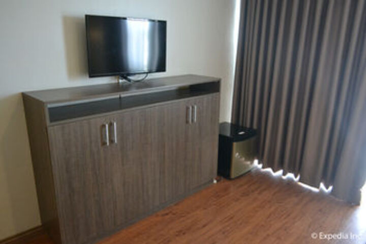 Room 57 of 85