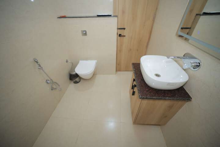 Room 75 of 103