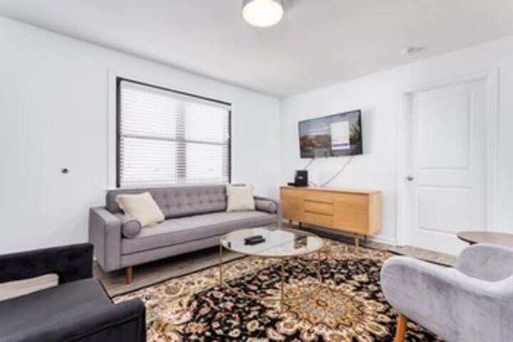 8 BRs Comprised of 4 2BR Suites by Domio in Nashville, TN