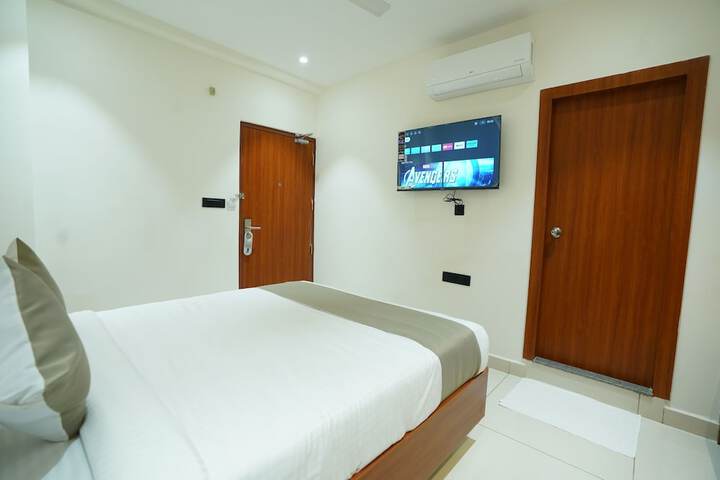 Room 9 of 19