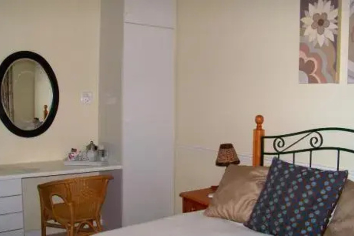 Room 2 of 11