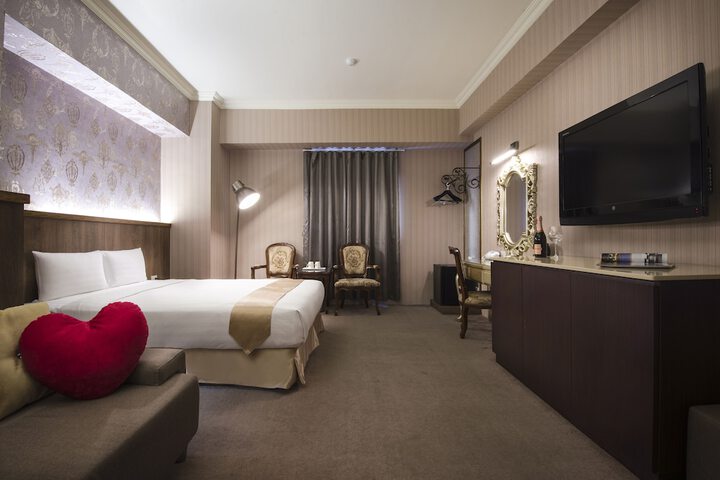 Room 16 of 47