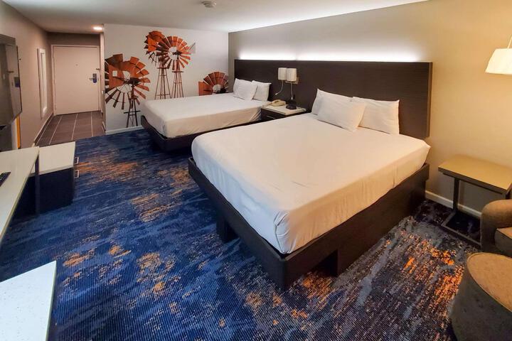 Double Accessible King Size Bed (7 of 12)