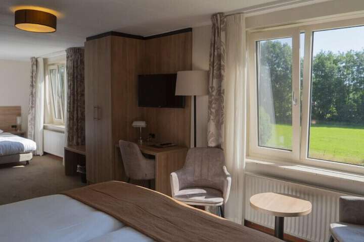 Room 16 of 52