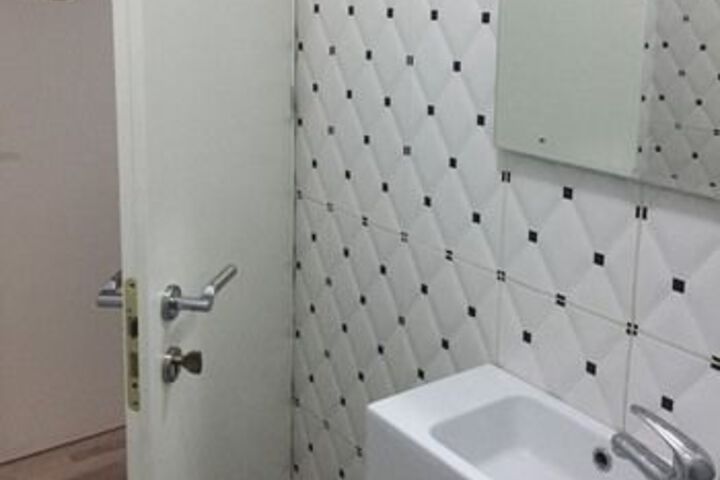Room 12 of 52