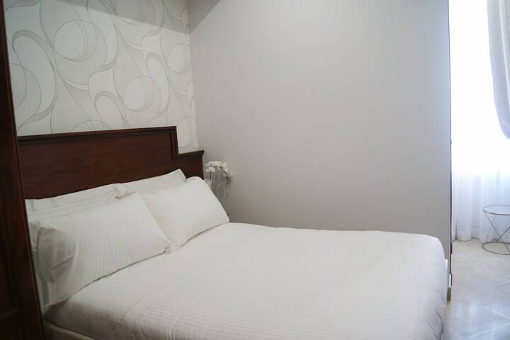 Room 16 of 19