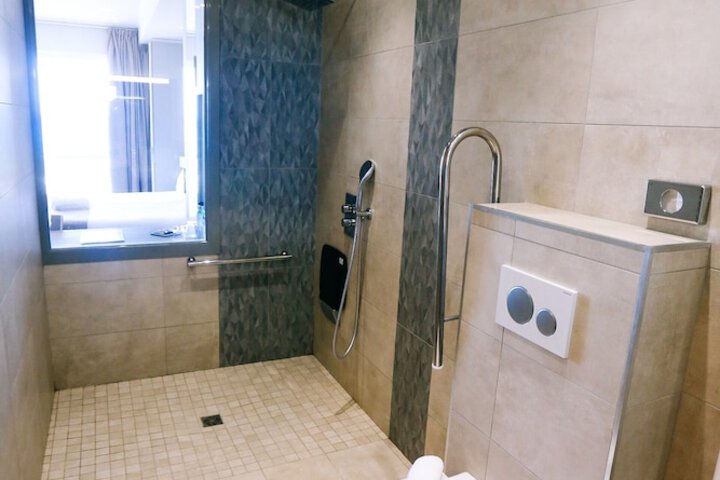 Clean Restrooms