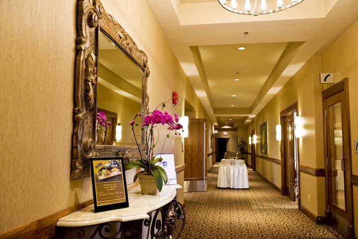 Banquet hall