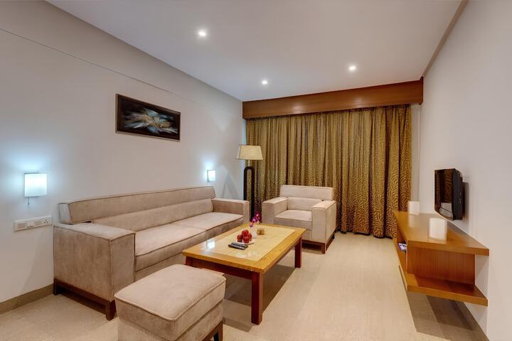 Room 20 of 33