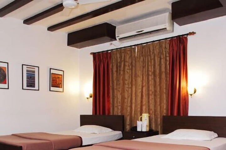 Room 15 of 96