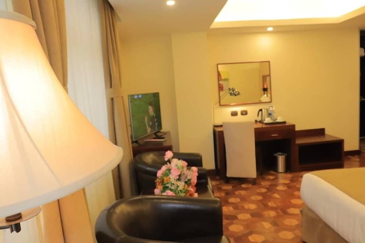 Room 10 of 45