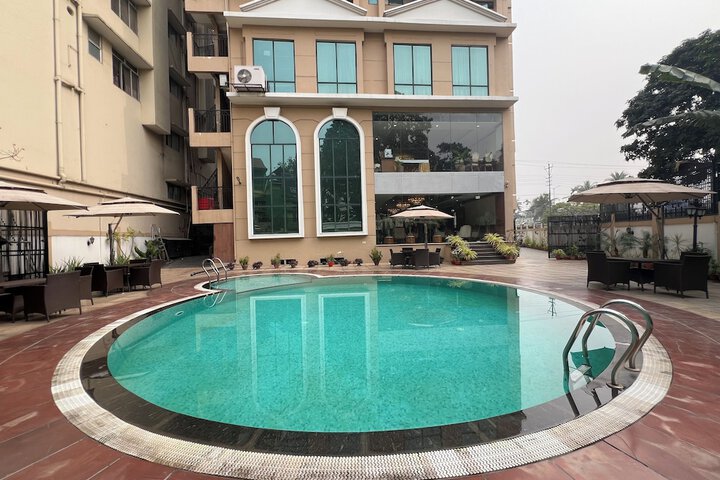 Pool 106 of 164