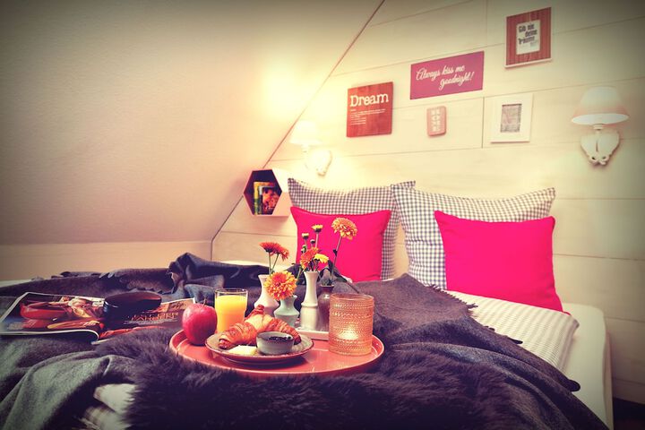 Room 8 of 75