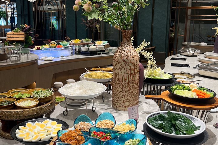 Dining 53 of 76