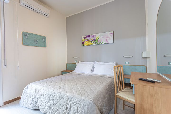 Room 14 of 31