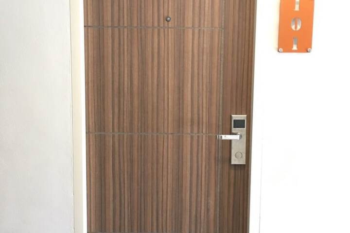 Room 4 of 21