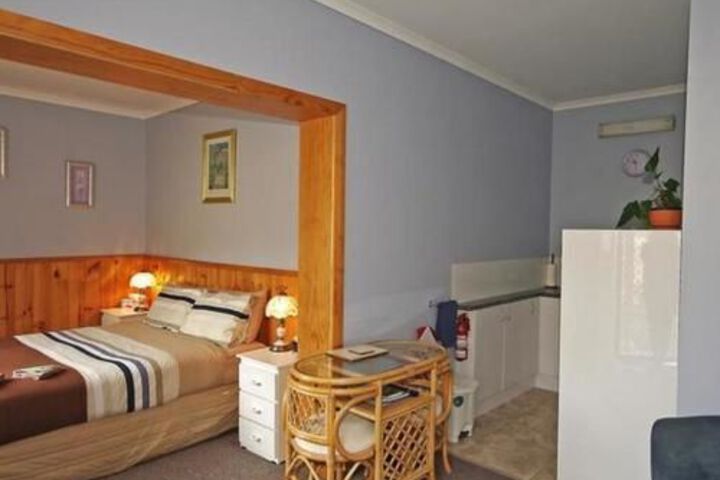 Room 12 of 33