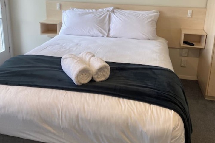 Room 19 of 80
