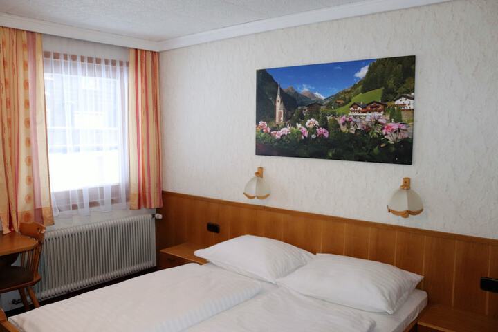 Room 12 of 67