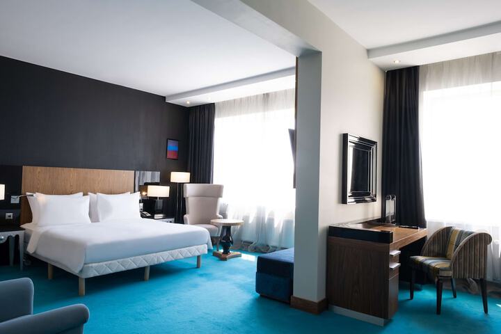 Room 53 of 160