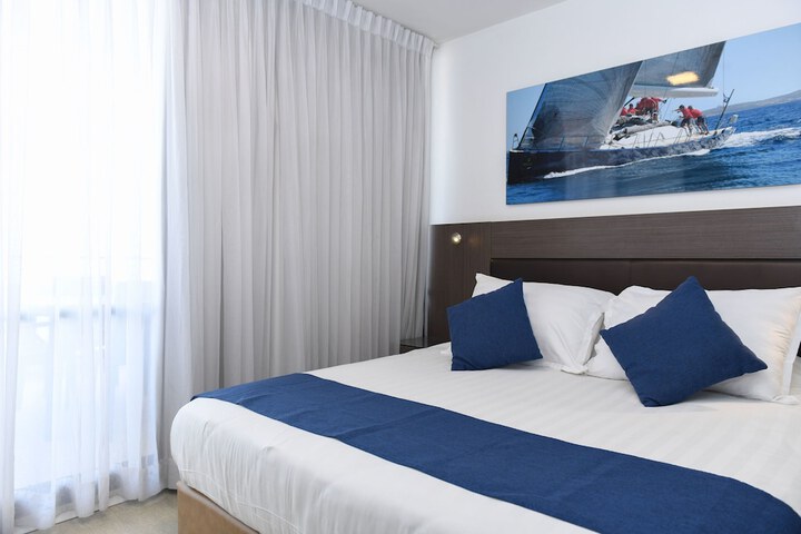 Room 20 of 26