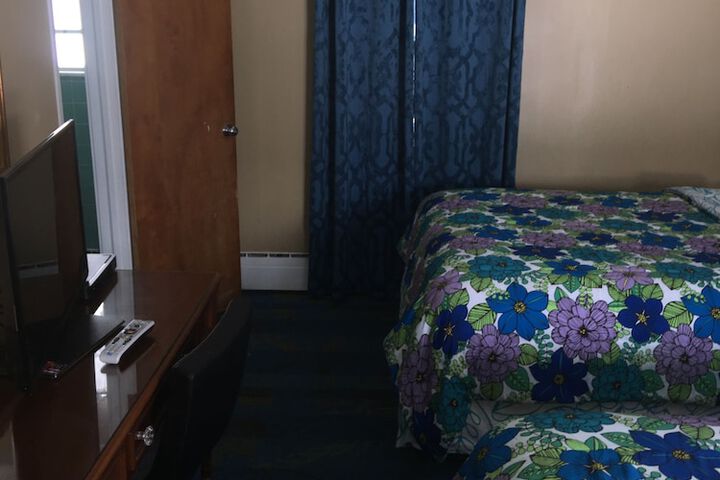Room 26 of 81