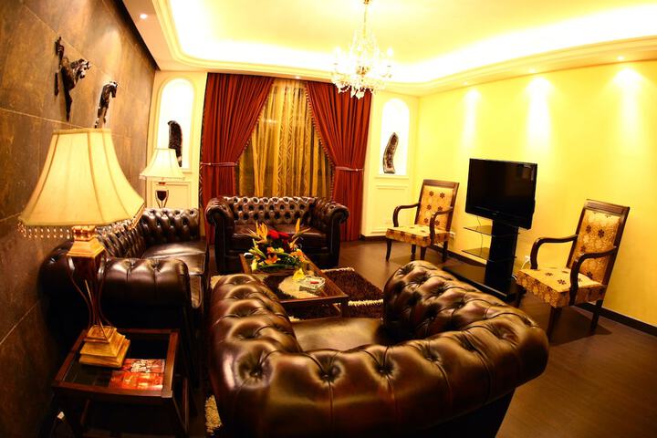 Room 44 of 101