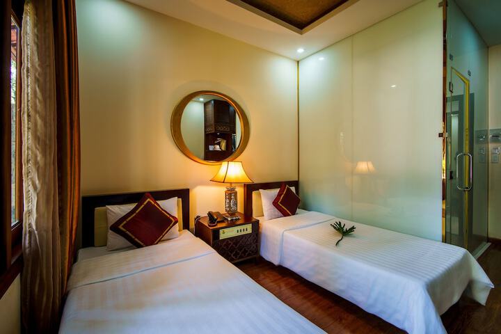 Room 5 of 71