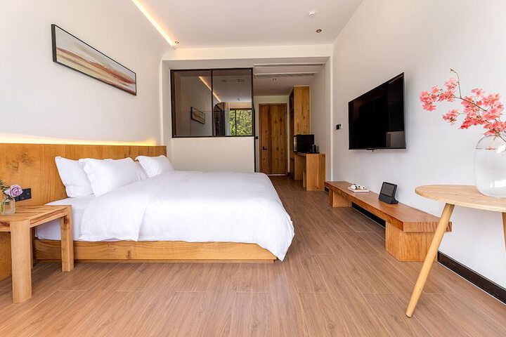 Room 13 of 159